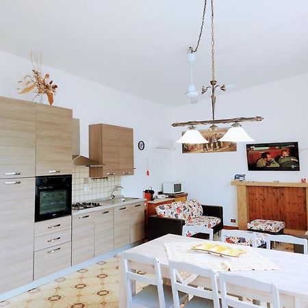 Casa Vacanze Sole E Mare 特乌拉达 外观 照片